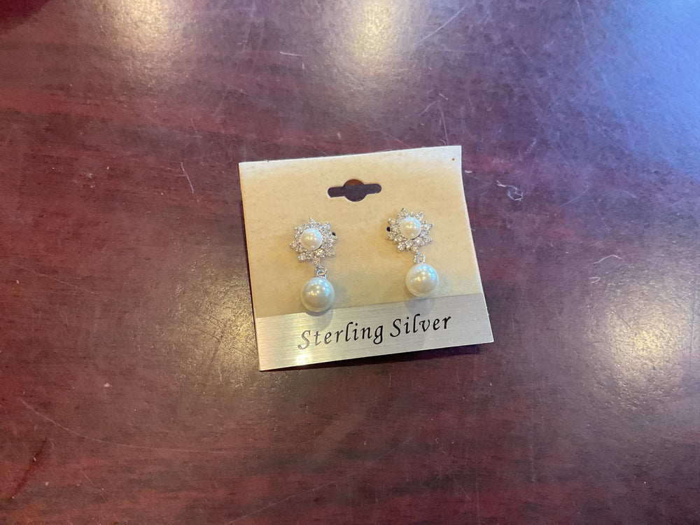 SE35008-002crystal pearl stud earring