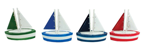 Pequeno Barco à Vela