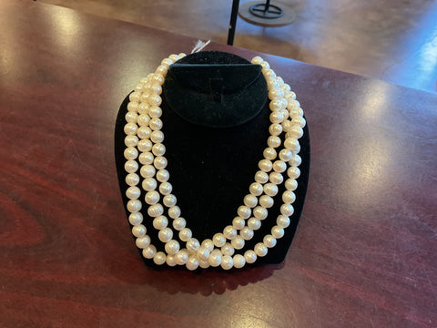 33541  THREE STRAND PEARL NECKLACE