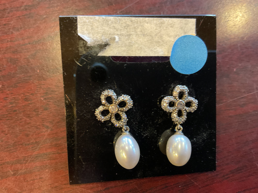 SE35000-001 CRYSTAL FLOWER PEARL EARRINGS