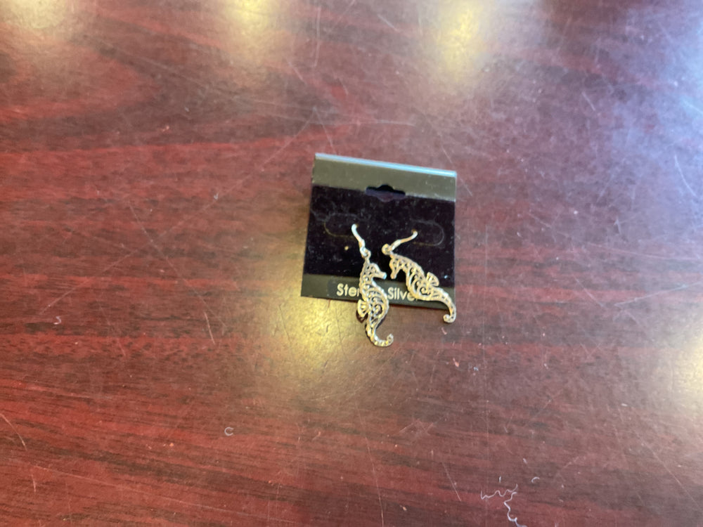 GS915006 STERLING SILVER SEAHORSE EARRINGS