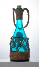 Load image into Gallery viewer, Glass Hanging Solar Light
