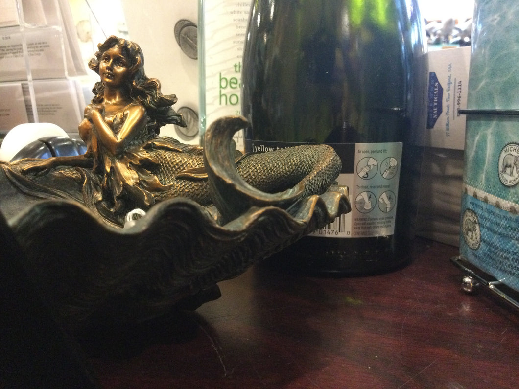 Plate, mermaid shell